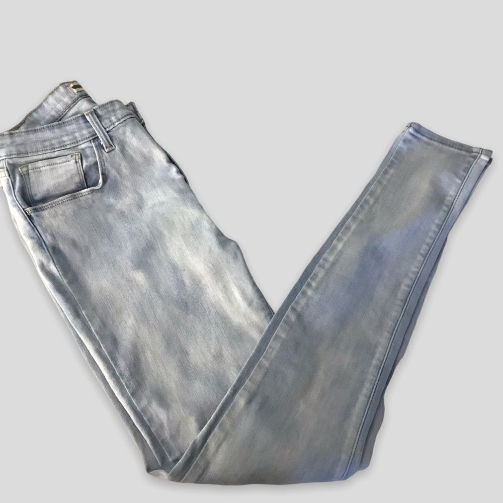 Levi’s light wash‎ factory faded skinny jeans